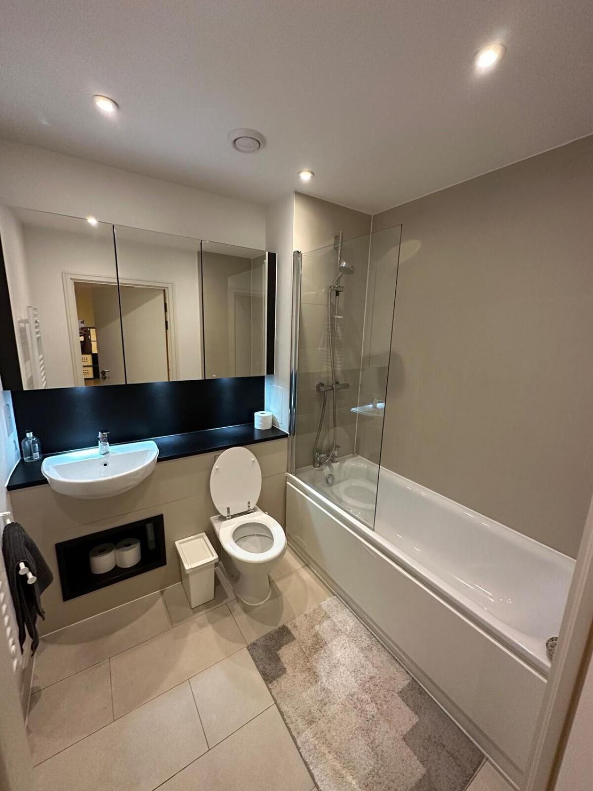 Entire 2 Bedroom Flat London Exterior photo